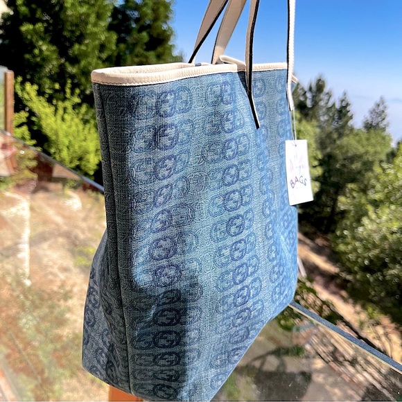 Gucci: Denim Interlocking GG Leather Abbey Joy Tote Shoulder Bag (White) - Picture 8 of 17